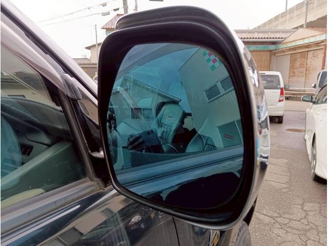 ハイラックスサーフ ＳＳＲ－Ｘ　４ＷＤ　リフトアップ車　社外メモリーナビ　バックモニター　フルセグ　社外イカリングヘッドライト　社外フロントグリル　サイドステップ　パートタイム４ＷＤ　ＥＴＣ　木目調コンビステアリング　キーレスキー（62枚目）