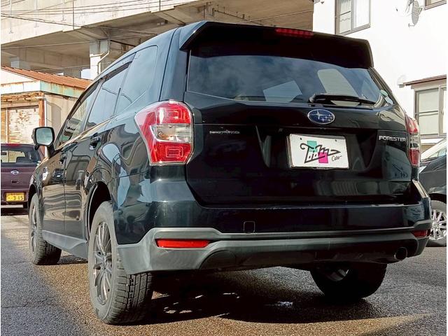 フォレスター ２．０ｉ－Ｓ　アイサイト　４ＷＤ　メモリーナビ　フルセグ　Ｂｌｕｅｔｏｏｔｈ　バックモニター　本革シート　アイサイト　ＥＴＣ　１７インチアルミ　パワーバックドア　パワーシート　シートヒーター　パドルシフト　プッシュスタート（15枚目）