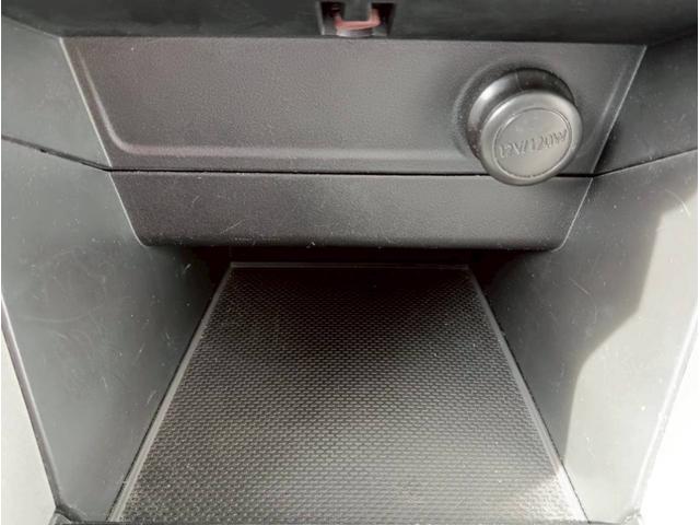 フォレスター ２．０ｉ－Ｓ　アイサイト　４ＷＤ　メモリーナビ　フルセグ　Ｂｌｕｅｔｏｏｔｈ　バックモニター　本革シート　アイサイト　ＥＴＣ　１７インチアルミ　パワーバックドア　パワーシート　シートヒーター　パドルシフト　プッシュスタート（46枚目）