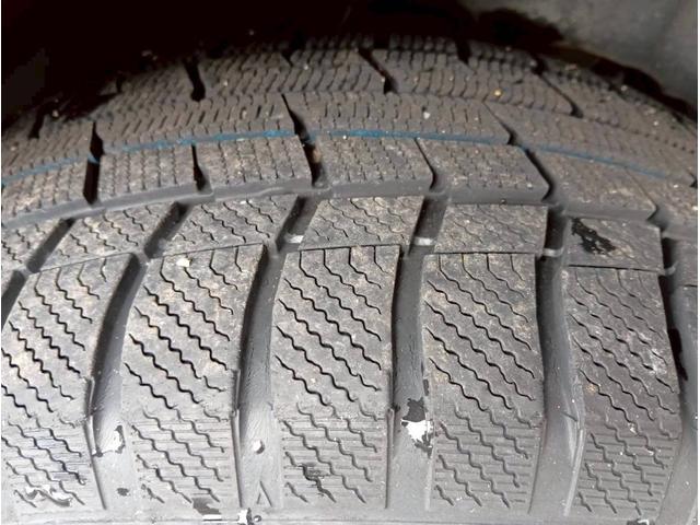 フォレスター ２．０ｉ－Ｓ　アイサイト　４ＷＤ　メモリーナビ　フルセグ　Ｂｌｕｅｔｏｏｔｈ　バックモニター　本革シート　アイサイト　ＥＴＣ　１７インチアルミ　パワーバックドア　パワーシート　シートヒーター　パドルシフト　プッシュスタート（67枚目）