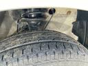 E 4WD 5MT CDオーディオ 社外13インチアルミ ABS 全席パワーウィンド ヘッドライトレベライザー 前席SRSエアバック シガーソケット リアディフォッガー バイザー マット リアワイパー(75枚目)