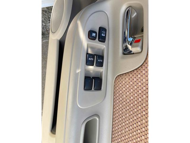 シエンタ Ｇ　バックカメラ　ナビ　ＴＶ　両側電動スライドドア　ＨＩＤ　電動格納ミラー　３列シート　ＣＶＴ　アルミホイール　ＣＤ　ＤＶＤ再生　ＵＳＢ　Ｂｌｕｅｔｏｏｔｈ　衝突安全ボディ　ＡＢＳ　エアコン（9枚目）