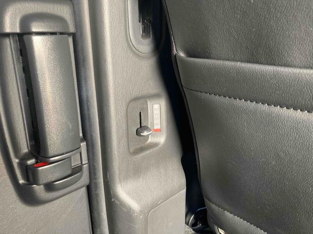 ハイエースバン スーパーGL ダークプライムII 4WD ドライブレコーダー 全周囲カメラ ナビ TV レーンアシスト 衝突被害軽減システム 両側スライドドア オートマチックハイビーム オートライト スマートキー 電動格納ミラー CVT CD(37枚目)