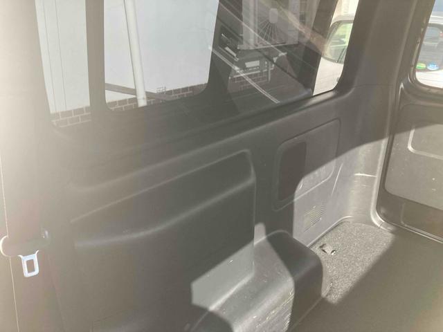 ハイエースバン スーパーGL ダークプライムII 4WD ドライブレコーダー 全周囲カメラ ナビ TV レーンアシスト 衝突被害軽減システム 両側スライドドア オートマチックハイビーム オートライト スマートキー 電動格納ミラー CVT CD(40枚目)