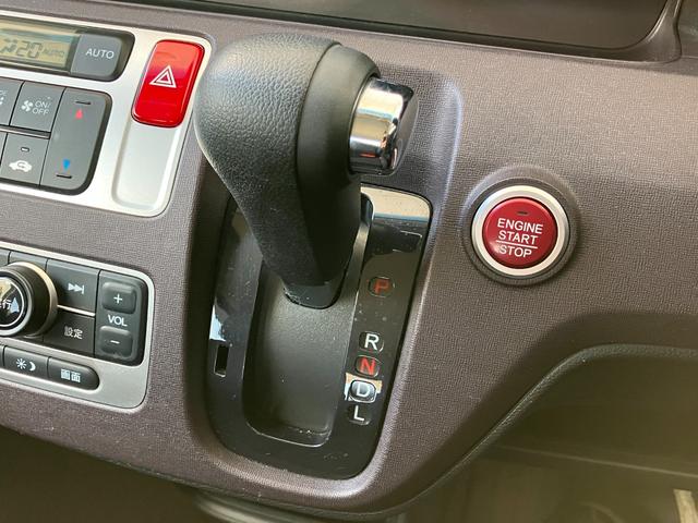 当店は仕上げ業者と提携して、車両の仕上げを行っております。磨き、ルームクリーニング、ヘッドライト磨き、を一貫して行っております。