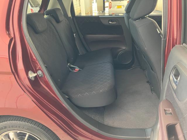 当店は仕上げ業者と提携して、車両の仕上げを行っております。磨き、ルームクリーニング、ヘッドライト磨き、を一貫して行っております。