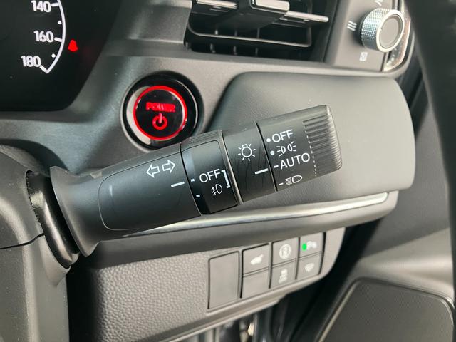 当店は仕上げ業者と提携して、車両の仕上げを行っております。磨き、ルームクリーニング、ヘッドライト磨き、を一貫して行っております。