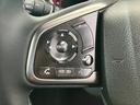 ホンダセンシング装着車となっております。衝突軽減ブレーキ、誤発進抑制機能、歩行者事故低減ステアリング、路外逸脱抑制機能、アダプティブクルーズコントロール、車線維持支援システム他、8つの機能で幅広く支援