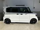 ホンダセンシング装着車となっております。衝突軽減ブレーキ、誤発進抑制機能、歩行者事故低減ステアリング、路外逸脱抑制機能、アダプティブクルーズコントロール、車線維持支援システム他、8つの機能で幅広く支援