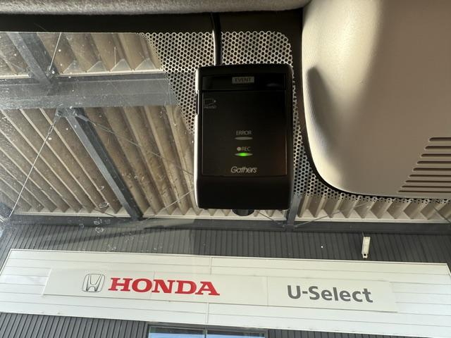 【ドライブレコーダー】万が一事故にあった場合でも、ドライブレコーダーがその瞬間を記録しているので安心！安全運転をサポートしてくれると共に、楽しい思い出なども録画してくれています☆