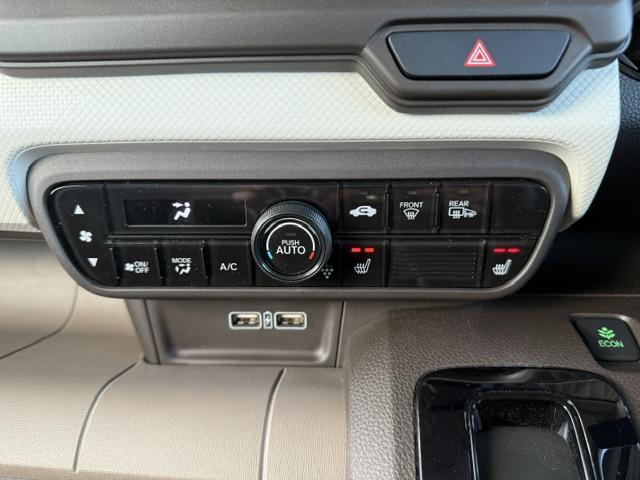 N-WGN L 4WD CDチューナー シートヒーター LEDヘッドライト フロアマット スマートキー クルーズコントロール バックカメラ(13枚目)