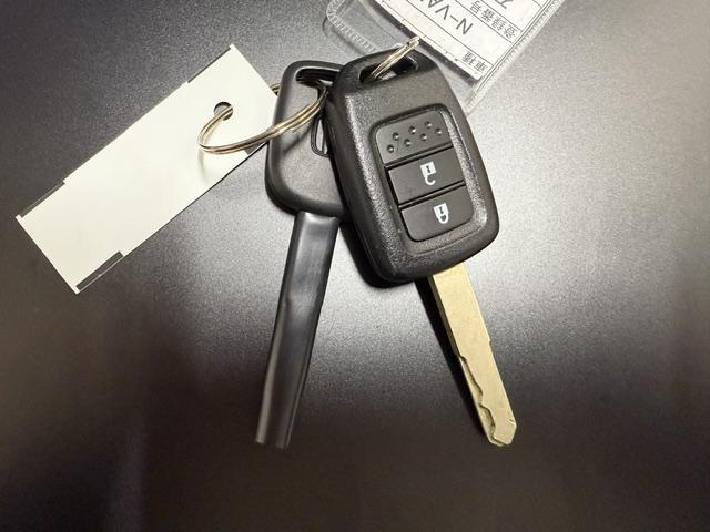 キーレスエントリーなのでボタン操作でドアの施錠・解錠がしていただけます♪