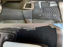 【フロアマット】運転席、助手席、後席すべてにフロアマット設置しております！