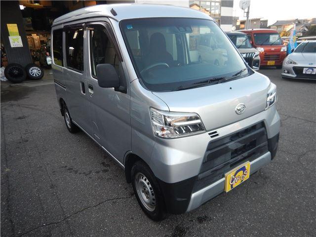 ナビ、ドライブレコーダー等の取付はもちろん、ライトのバルブ、車高調、エアロ取付、塗装、フィルム、ラッピング等カスタムも扱っております！お気軽にお問い合わせくださいませ！