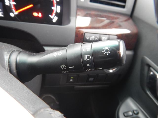 ヴェルファイア ２．４Ｚ　禁煙車　７人乗　両側パワースライドドア　純正８インチナビ　バックカメラ　ＢＴオーディオ　ＥＴＣ　ナノイー機能付オートエアコン　クリアランスソナー　ＨＩＤライト　純正１８インチＡＷ（20枚目）