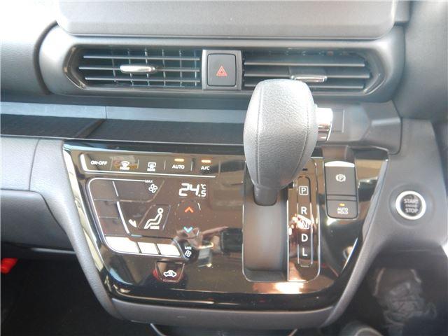 ナビ、ドライブレコーダー等の取付はもちろん、ライトのバルブ、車高調、エアロ取付、塗装、フィルム、ラッピング等カスタムも扱っております！お気軽にお問い合わせくださいませ！