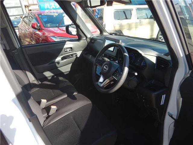 ナビ、ドライブレコーダー等の取付はもちろん、ライトのバルブ、車高調、エアロ取付、塗装、フィルム、ラッピング等カスタムも扱っております！お気軽にお問い合わせくださいませ！