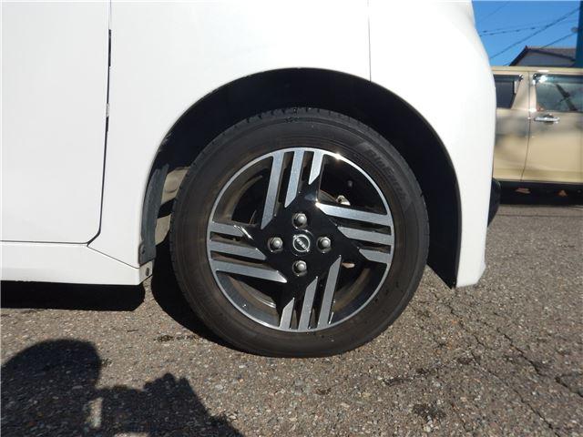 ナビ、ドライブレコーダー等の取付はもちろん、ライトのバルブ、車高調、エアロ取付、塗装、フィルム、ラッピング等カスタムも扱っております！お気軽にお問い合わせくださいませ！