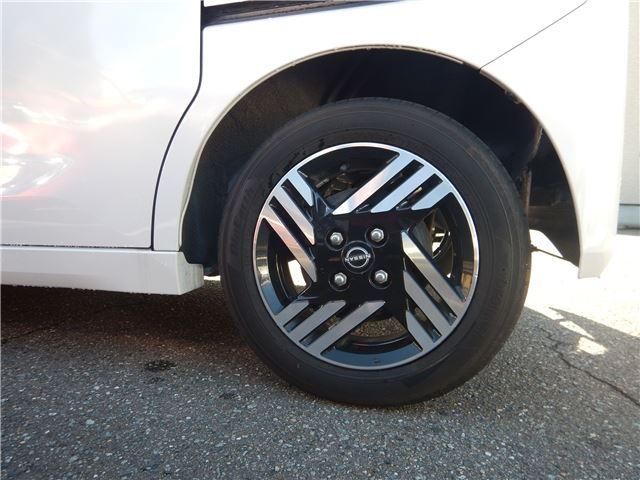 ナビ、ドライブレコーダー等の取付はもちろん、ライトのバルブ、車高調、エアロ取付、塗装、フィルム、ラッピング等カスタムも扱っております！お気軽にお問い合わせくださいませ！