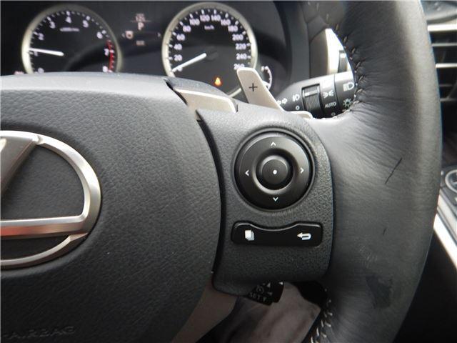 ナビ、ドライブレコーダー等の取付はもちろん、ライトのバルブ、車高調、エアロ取付、塗装、フィルム、ラッピング等カスタムも扱っております！お気軽にお問い合わせくださいませ！