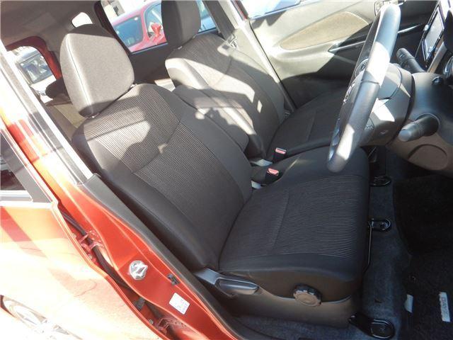 デイズ ハイウェイスター　Ｇターボ　禁煙車　エマージェンシーブレーキ　アラウンドビューモニター　７インチナビ　ＢＴオーディオ　フルセグＴＶ　ＥＴＣ　クルーズコントロール　ＨＩＤヘッドライト　スマートキー　プッシュスタート（5枚目）