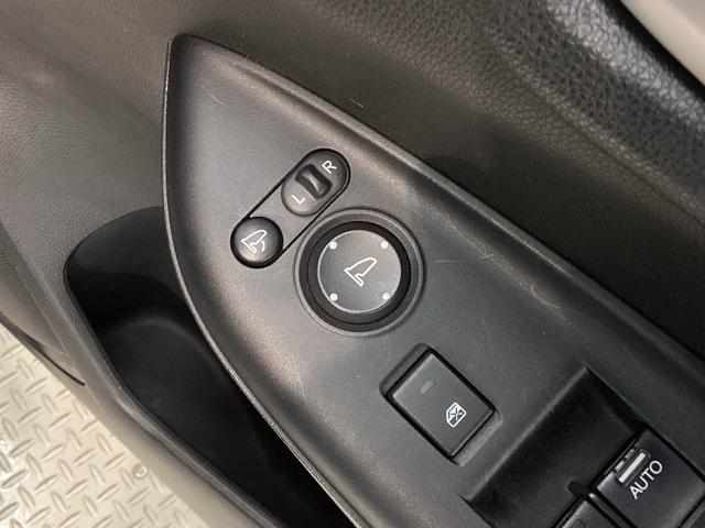 フィットハイブリッド Lパッケージ 1年保証 ナビVXM-155VSi TV Rカメラ BTオ-ディオ DVD ETC LEDライト VSA クルコン スマ-トキ- 盗難防止装置 整備記録簿 AAC スペアキ- Wエアバッグ ESC(15枚目)