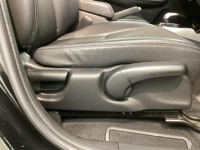 フィットハイブリッド Lパッケージ 1年保証 ナビVXM-155VSi TV Rカメラ BTオ-ディオ DVD ETC LEDライト VSA クルコン スマ-トキ- 盗難防止装置 整備記録簿 AAC スペアキ- Wエアバッグ ESC(16枚目)