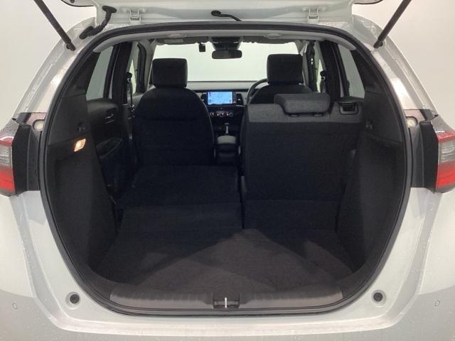 フィット ホーム H SENSING 新車保証 試乗車 ワンオ-ナ- ナビVXU-245FTi TV Rカメラ CD録音 BTオ-ディオ DVD ドラレコ ETC LEDライト VSA クルコン スマ-トキ- AAC(34枚目)