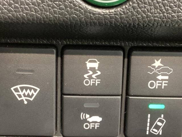 横滑り防止装置がついています。いざという時に安心ですね。