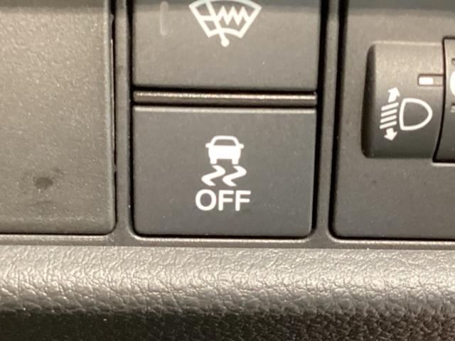 フィット ｅ：ＨＥＶリュクス　Ｈ　ＳＥＮＳＩＮＧ　革シ－ト　最長５年保証　ワンオーナー　純正ナビ　ＴＶ　Ｒカメラ　マルチビュー　ＢＴオ－ディオ　ＥＴＣ　ＬＥＤライト　ＶＳＡ　シートヒーター　クルコン　アルミ　フォグ　スマートキー（13枚目）