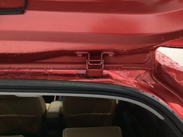 フィット ｅ：ＨＥＶリュクス　Ｈ　ＳＥＮＳＩＮＧ　革シ－ト　最長５年保証　ワンオーナー　純正ナビ　ＴＶ　Ｒカメラ　マルチビュー　ＢＴオ－ディオ　ＥＴＣ　ＬＥＤライト　ＶＳＡ　シートヒーター　クルコン　アルミ　フォグ　スマートキー（43枚目）