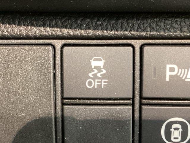 ヴェゼル ｅ：ＨＥＶＸ　Ｈ　ＳＥＮＳＩＮＧ　最長５年保証　ワンオーナー　ナビＶＸＭ－２１５ＶＦＥｉ　ＴＶ　Ｒカメラ　ＢＴオ－ディオ　ＤＶＤ　ＥＴＣ　ＬＥＤライト　ＶＳＡ　クルコン　アルミ　フォグ　スマートキー　盗難防止装置（13枚目）