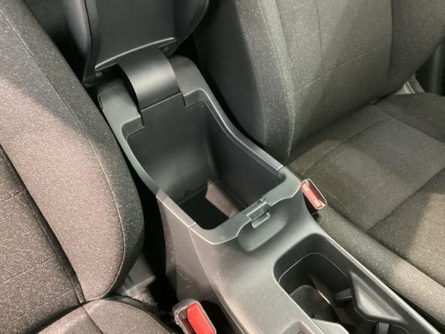 ヴェゼル ｅ：ＨＥＶＸ　Ｈ　ＳＥＮＳＩＮＧ　最長５年保証　ワンオーナー　ナビＶＸＭ－２１５ＶＦＥｉ　ＴＶ　Ｒカメラ　ＢＴオ－ディオ　ＤＶＤ　ＥＴＣ　ＬＥＤライト　ＶＳＡ　クルコン　アルミ　フォグ　スマートキー　盗難防止装置（28枚目）