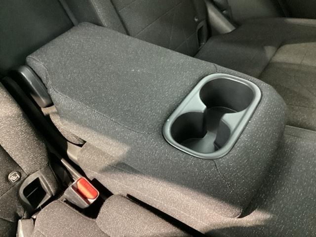 ヴェゼル ｅ：ＨＥＶＸ　Ｈ　ＳＥＮＳＩＮＧ　最長５年保証　ワンオーナー　ナビＶＸＭ－２１５ＶＦＥｉ　ＴＶ　Ｒカメラ　ＢＴオ－ディオ　ＤＶＤ　ＥＴＣ　ＬＥＤライト　ＶＳＡ　クルコン　アルミ　フォグ　スマートキー　盗難防止装置（30枚目）