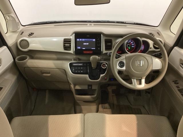 �g���₷�����C�A�E�g�̃_�b�V���{�[�h���ӂł��B�I�[�g�G�A�R���⏬������ȂǊ��������������ڂł��B