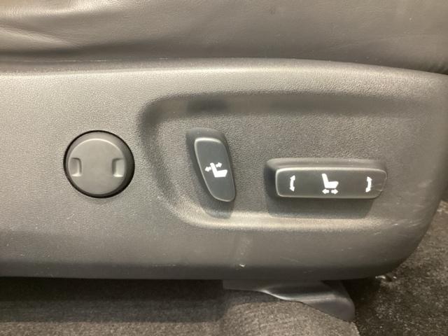 ＮＸ ＮＸ３００ｈバージョンＬ　革シ－ト　１年保証　ナビ　ＴＶ　Ｒカメラ　ＣＤ録音　ＢＴオ－ディオ　ＤＶＤ　ドラレコ　ＬＥＤライト　横滑り防止　シ－トヒ－タ－　電動シ－ト　アルミ　スマ－トキ－　整備記録簿　ＡＡＣ　スペアキ－　ＡＢＳ（16枚目）