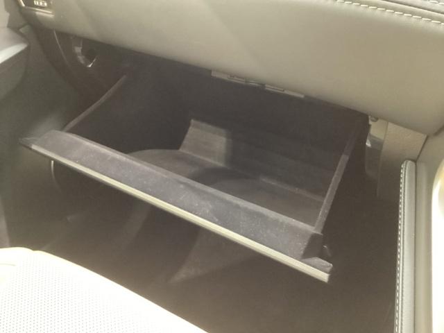 ＮＸ ＮＸ３００ｈバージョンＬ　革シ－ト　１年保証　ナビ　ＴＶ　Ｒカメラ　ＣＤ録音　ＢＴオ－ディオ　ＤＶＤ　ドラレコ　ＬＥＤライト　横滑り防止　シ－トヒ－タ－　電動シ－ト　アルミ　スマ－トキ－　整備記録簿　ＡＡＣ　スペアキ－　ＡＢＳ（28枚目）