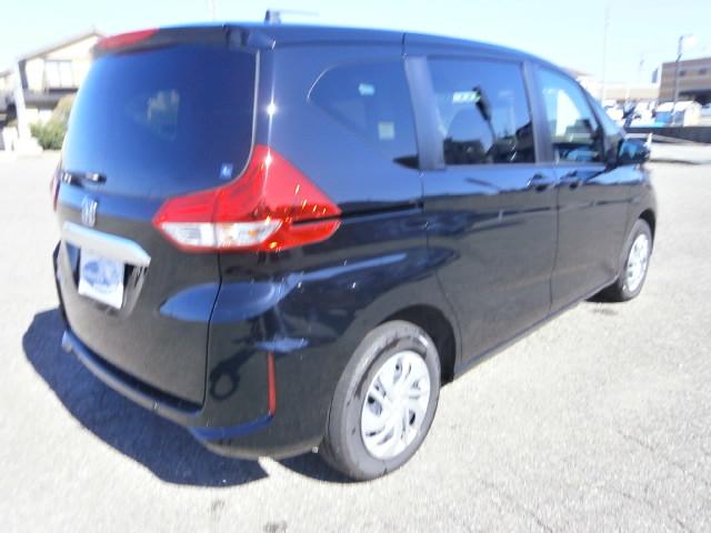 フリード G 4WD ナビTV バックカメラETC 両側パワースライドドア ホンダセンシング(6枚目)