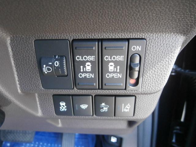 フリード G 4WD ナビTV バックカメラETC 両側パワースライドドア ホンダセンシング(16枚目)