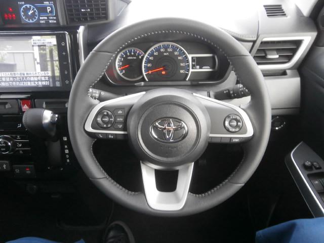 ルーミー カスタムG-T 9インチディスプレイオーディオTV バックカメラ ボックス付き大型アームレスト フロアマット サイドバイザー ワンオーナーカー(16枚目)