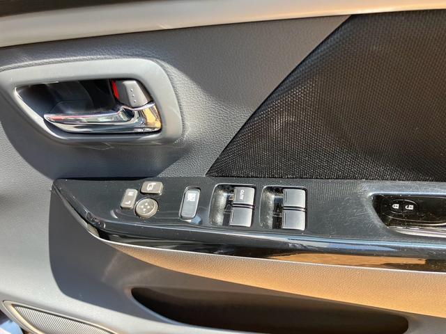 ワゴンR 20周年記念車 スマートキー プッシュスタート メモリーナビ フルセグTV Bluetooth接続 衝突被害軽減システム シートヒーター HIDヘッドライト 運転席・助手席エアバッグ(26枚目)