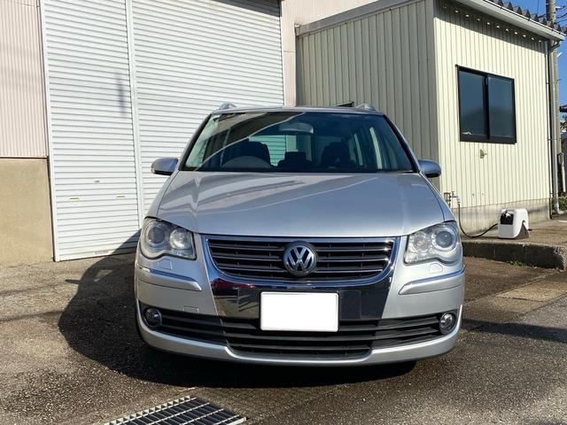 ゴルフトゥーラン ＴＳＩ　ハイライン　キーレスエントリー　キセノンヘッドライト　メモリーナビ　フルセグＴＶ　バックカメラ　Ｂｌｕｅｔｏｏｔｈオーディオ（2枚目）