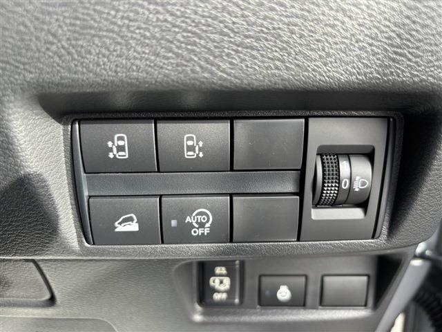 デリカミニ Ｔ　プレミアム　４ＷＤ　全周囲カメラ　両側電動スライドドア　オートクルーズコントロール　オートライト　ＬＥＤヘッドランプ　スマートキー　アイドリングストップ　電動格納ミラー　シートヒーター　ベンチシート　ＣＶＴ（10枚目）