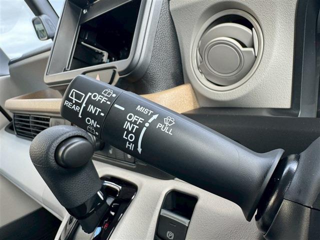 Ｎ－ＢＯＸ ベースグレード　両側スライド・片側電動　クリアランスソナー　オートクルーズコントロール　レーンアシスト　衝突被害軽減システム　オートライト　ＬＥＤヘッドランプ　スマートキー　アイドリングストップ　電動格納ミラー（34枚目）