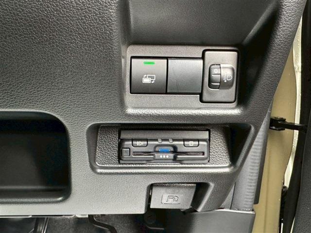 スペーシア ハイブリッドX ドライブレコーダー ETC 全周囲カメラ 両側電動スライドドア ナビ TV クリアランスソナー オートクルーズコントロール レーンアシスト 衝突被害軽減システム オートライト LEDヘッドランプ(5枚目)