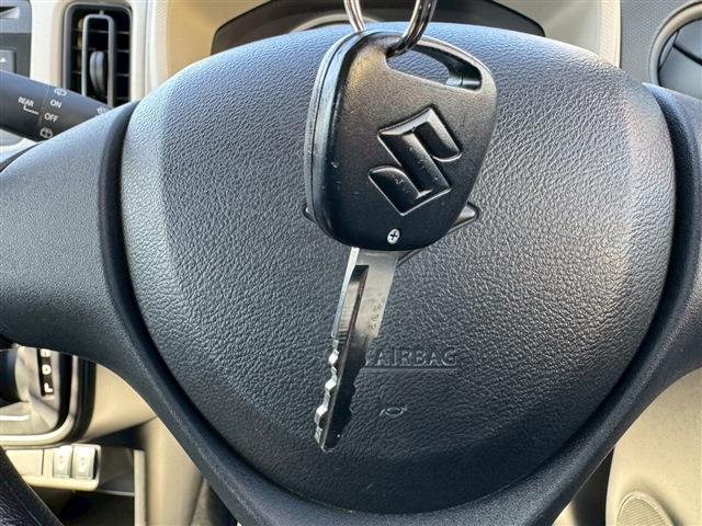 アルト Ｌ　４ＷＤ　オートライト　キーレスエントリー　アイドリングストップ　電動格納ミラー　シートヒーター　ＣＶＴ　盗難防止システム　ＡＢＳ　ＥＳＣ　ＣＤ　ミュージックプレイヤー接続可　衝突安全ボディ　エアコン（11枚目）