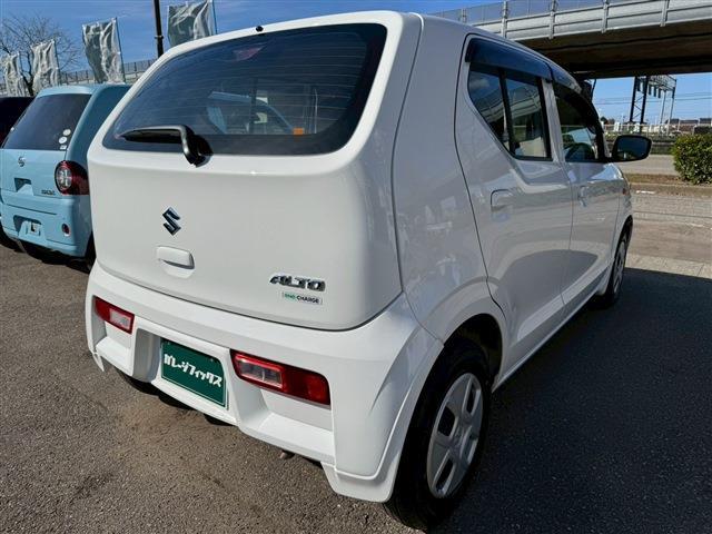 アルト Ｌ　４ＷＤ　オートライト　キーレスエントリー　アイドリングストップ　電動格納ミラー　シートヒーター　ＣＶＴ　盗難防止システム　ＡＢＳ　ＥＳＣ　ＣＤ　ミュージックプレイヤー接続可　衝突安全ボディ　エアコン（16枚目）