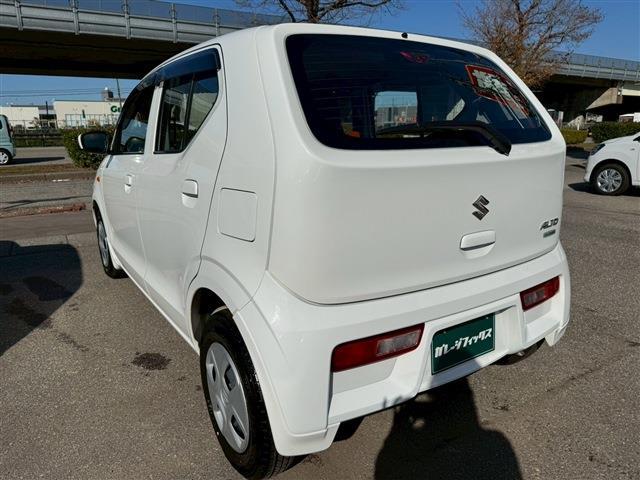 アルト Ｌ　４ＷＤ　オートライト　キーレスエントリー　アイドリングストップ　電動格納ミラー　シートヒーター　ＣＶＴ　盗難防止システム　ＡＢＳ　ＥＳＣ　ＣＤ　ミュージックプレイヤー接続可　衝突安全ボディ　エアコン（18枚目）