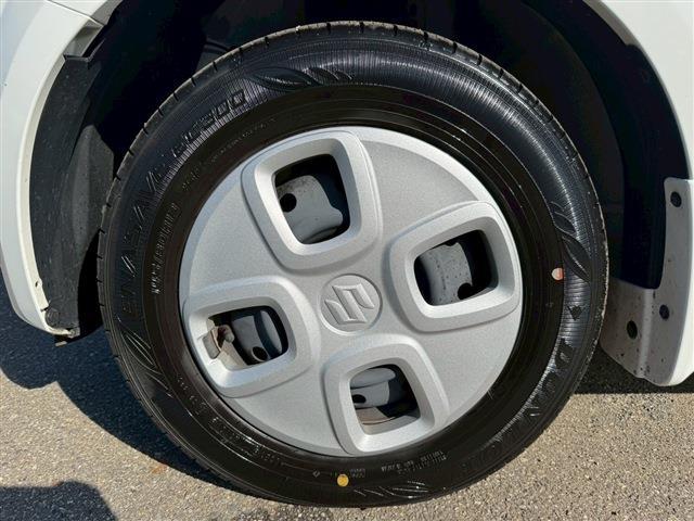 アルト Ｌ　４ＷＤ　オートライト　キーレスエントリー　アイドリングストップ　電動格納ミラー　シートヒーター　ＣＶＴ　盗難防止システム　ＡＢＳ　ＥＳＣ　ＣＤ　ミュージックプレイヤー接続可　衝突安全ボディ　エアコン（20枚目）