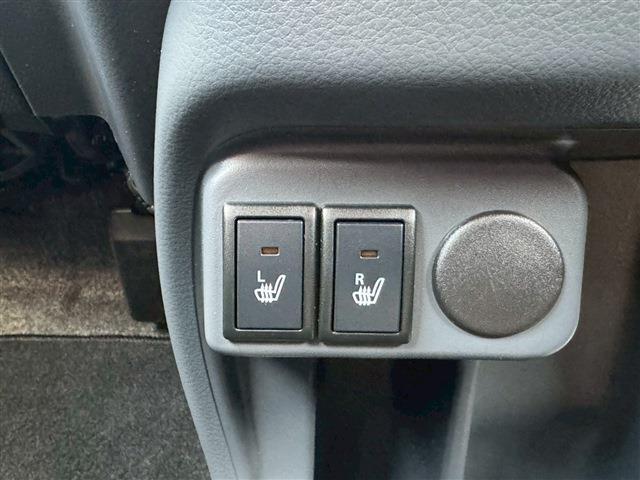 ハスラー Ｇ　ＥＴＣ　ナビ　ＴＶ　レーンアシスト　衝突被害軽減システム　スマートキー　アイドリングストップ　電動格納ミラー　シートヒーター　ベンチシート　ＣＶＴ　盗難防止システム　ＡＢＳ　ＥＳＣ　ＣＤ　ＵＳＢ（8枚目）